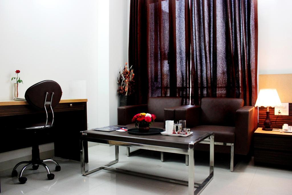 OYO 531 Hotel Cyber Inn Gurgaon Exterior foto