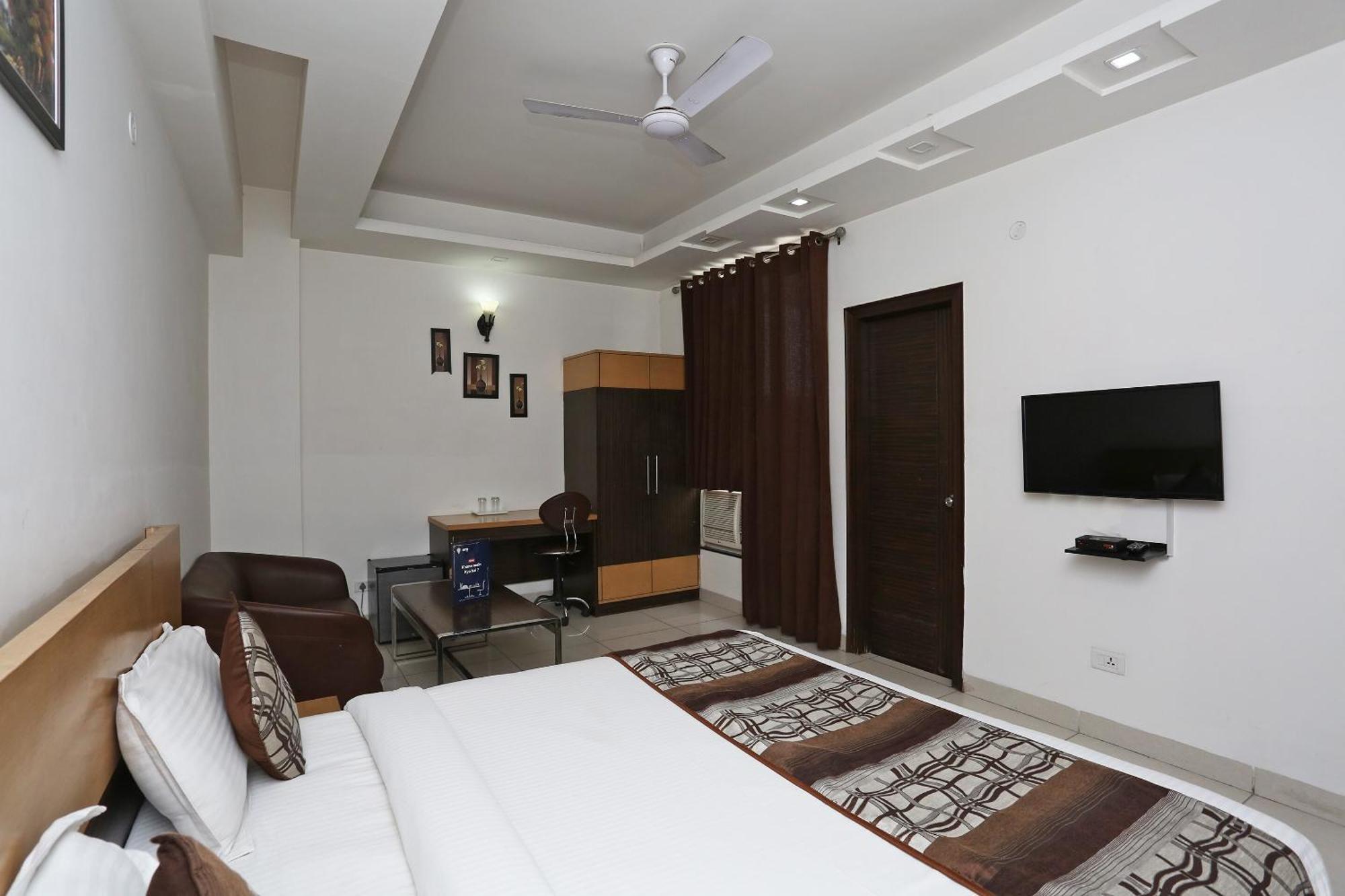 OYO 531 Hotel Cyber Inn Gurgaon Exterior foto