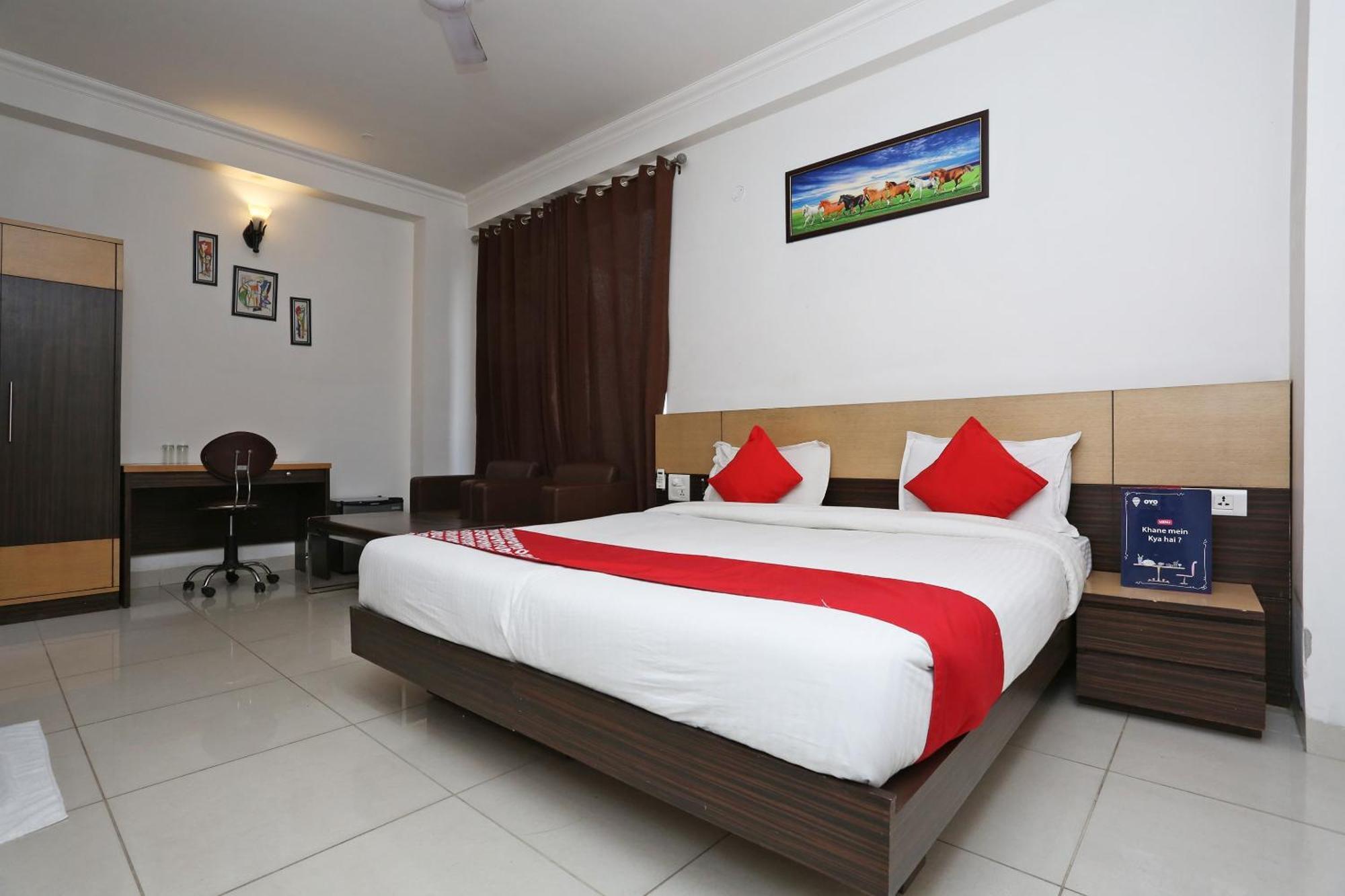 OYO 531 Hotel Cyber Inn Gurgaon Exterior foto