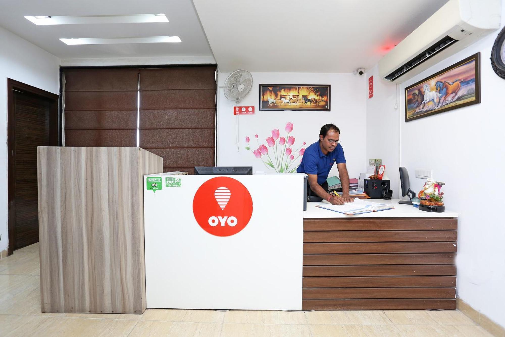 OYO 531 Hotel Cyber Inn Gurgaon Exterior foto