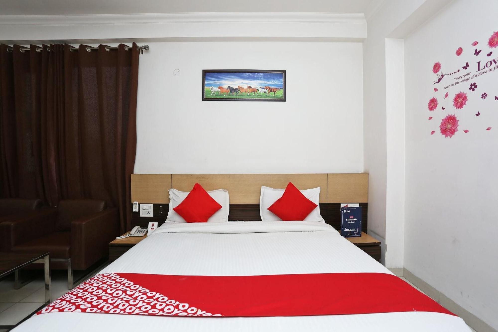 OYO 531 Hotel Cyber Inn Gurgaon Exterior foto