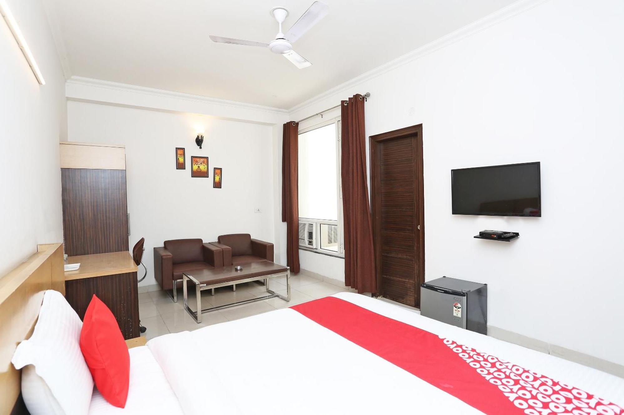 OYO 531 Hotel Cyber Inn Gurgaon Exterior foto